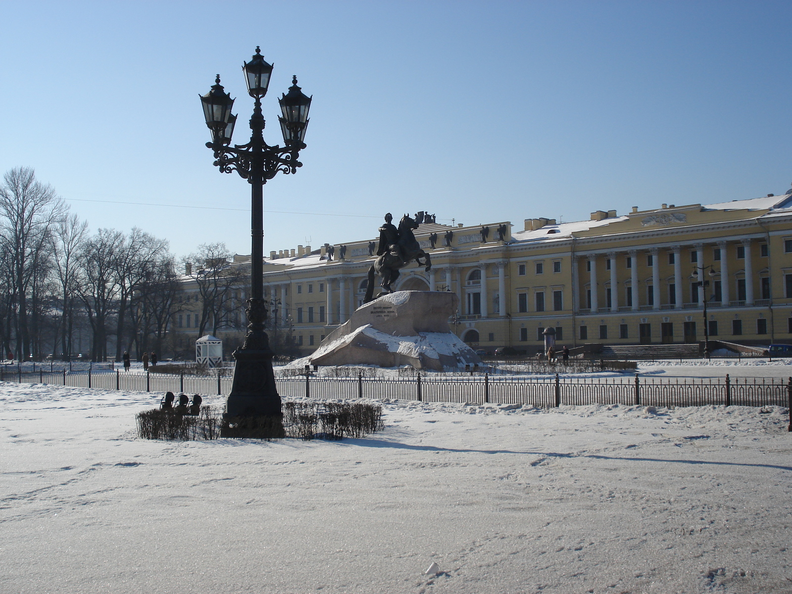 รูปถ่าย รัสเซีย(Russia) เซนต์ปีเตอร์สเบิร์ก(St Petersburg) สวนอเล็กซานเดอร์(Alexandrovsky Garden) 2006-03 10
