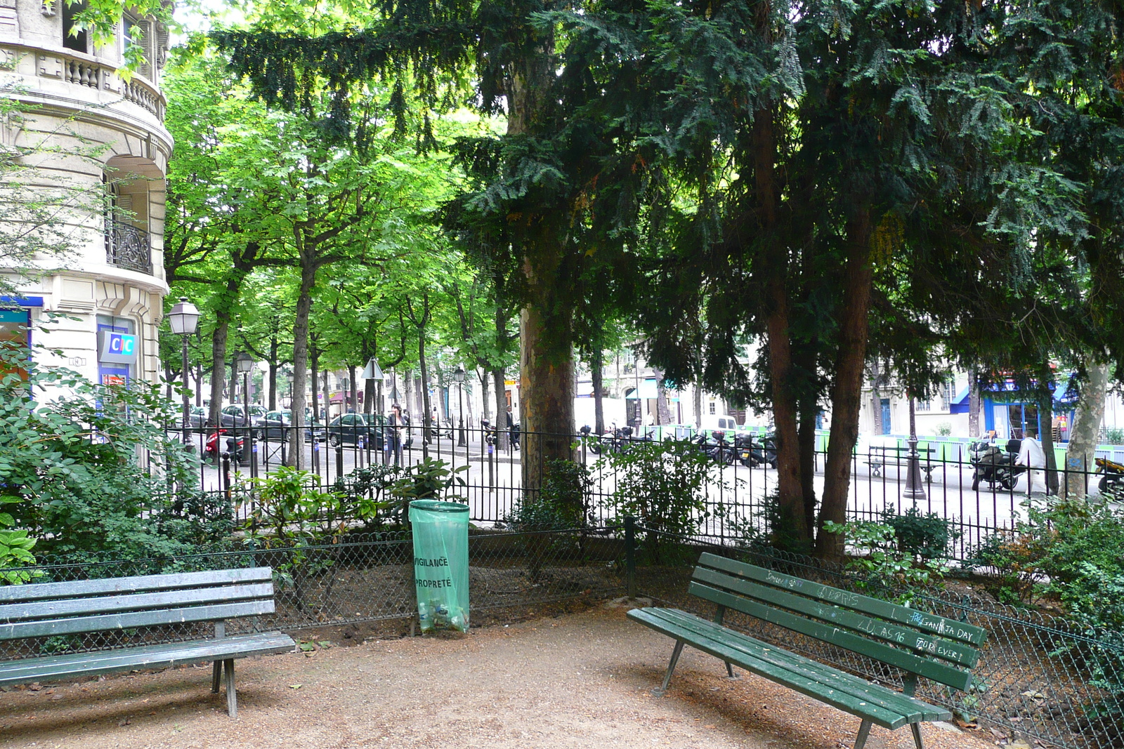 รูปถ่าย ฝรั่งเศส(France) ปารีส(Paris) มังท์มาร์เทรอ(Montmartre) 2007-06 32