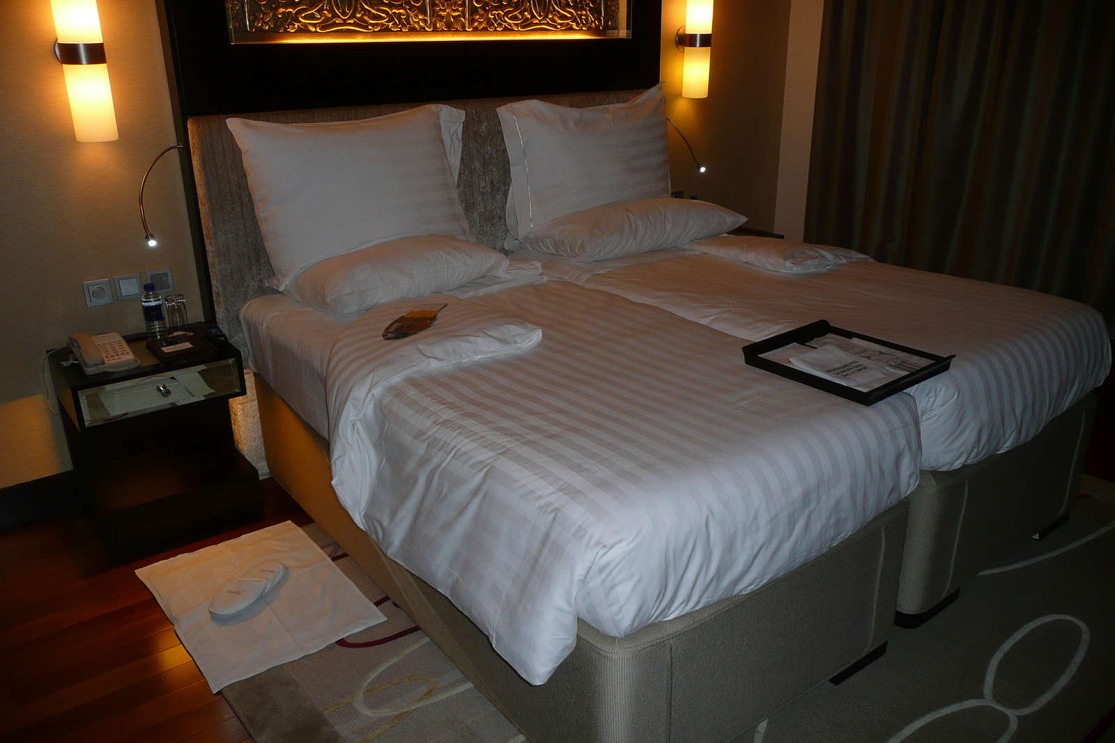 รูปถ่าย สหรัฐอาหรับเอมิเรตส์(United Arab Emirates) ดูไบ(Dubai) โรงแรมเคมพินสกี้ มอลล์ออฟดิเอมิเรตส์(Kempinski Hotel Mall of the Emirates) 2009-01 71