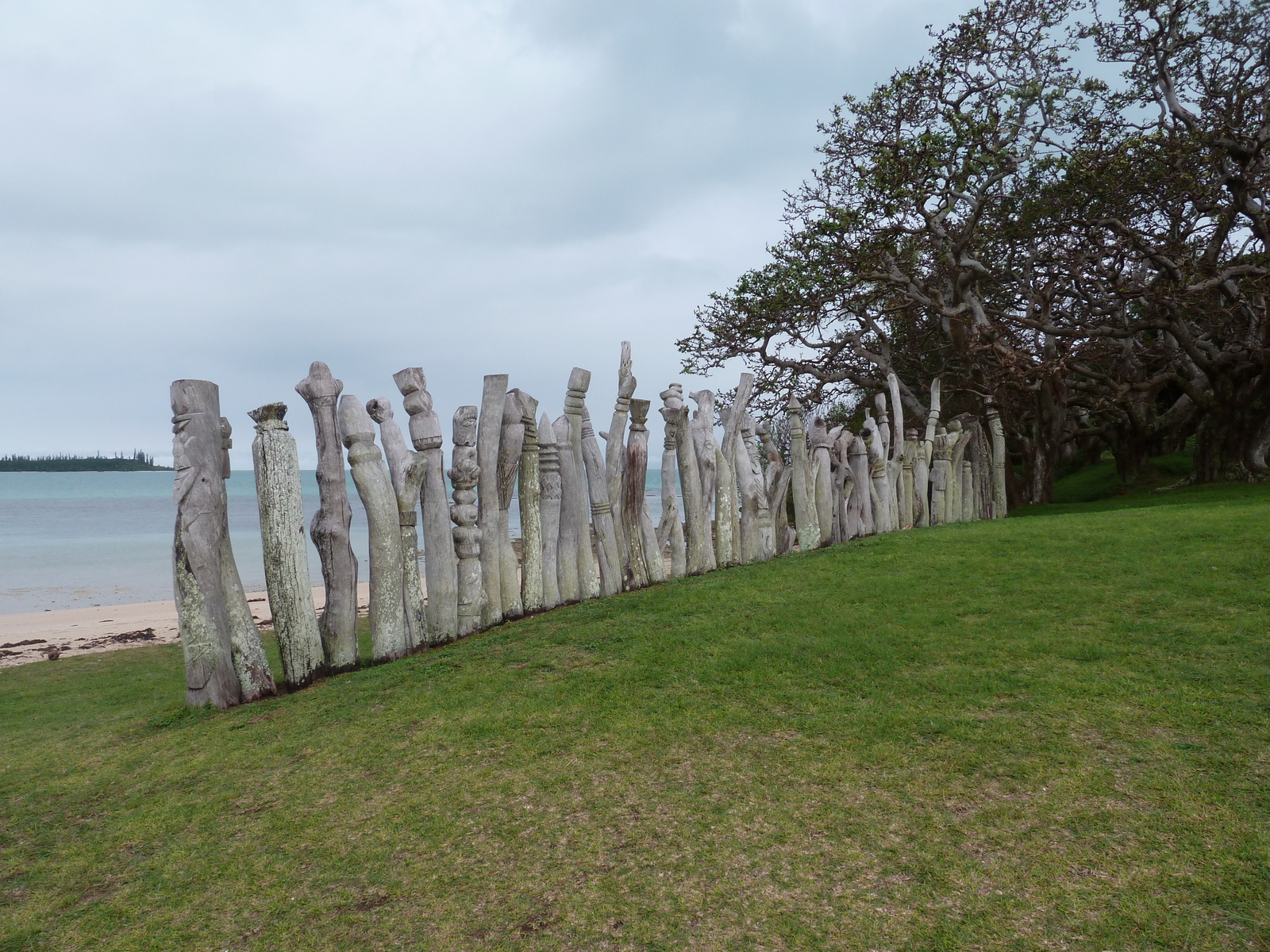 รูปถ่าย นิวแคลิโดเนีย(New Caledonia) เกาะต้นสน(Ile des pins) 2010-05 19