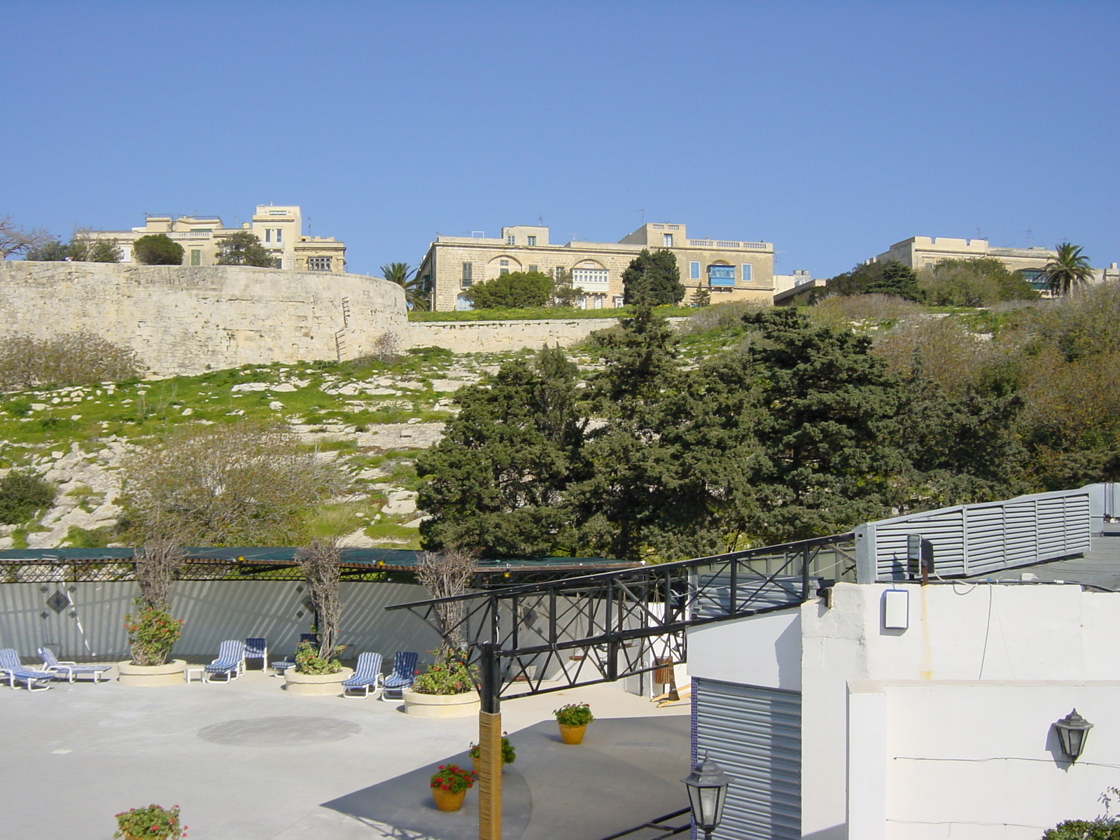 รูปถ่าย มอลตา(Malta) โรงแรมเลอเมอริเดียน ฟีนิเชีย(Le Meridien Phoenicia Hotel) 2003-03 15
