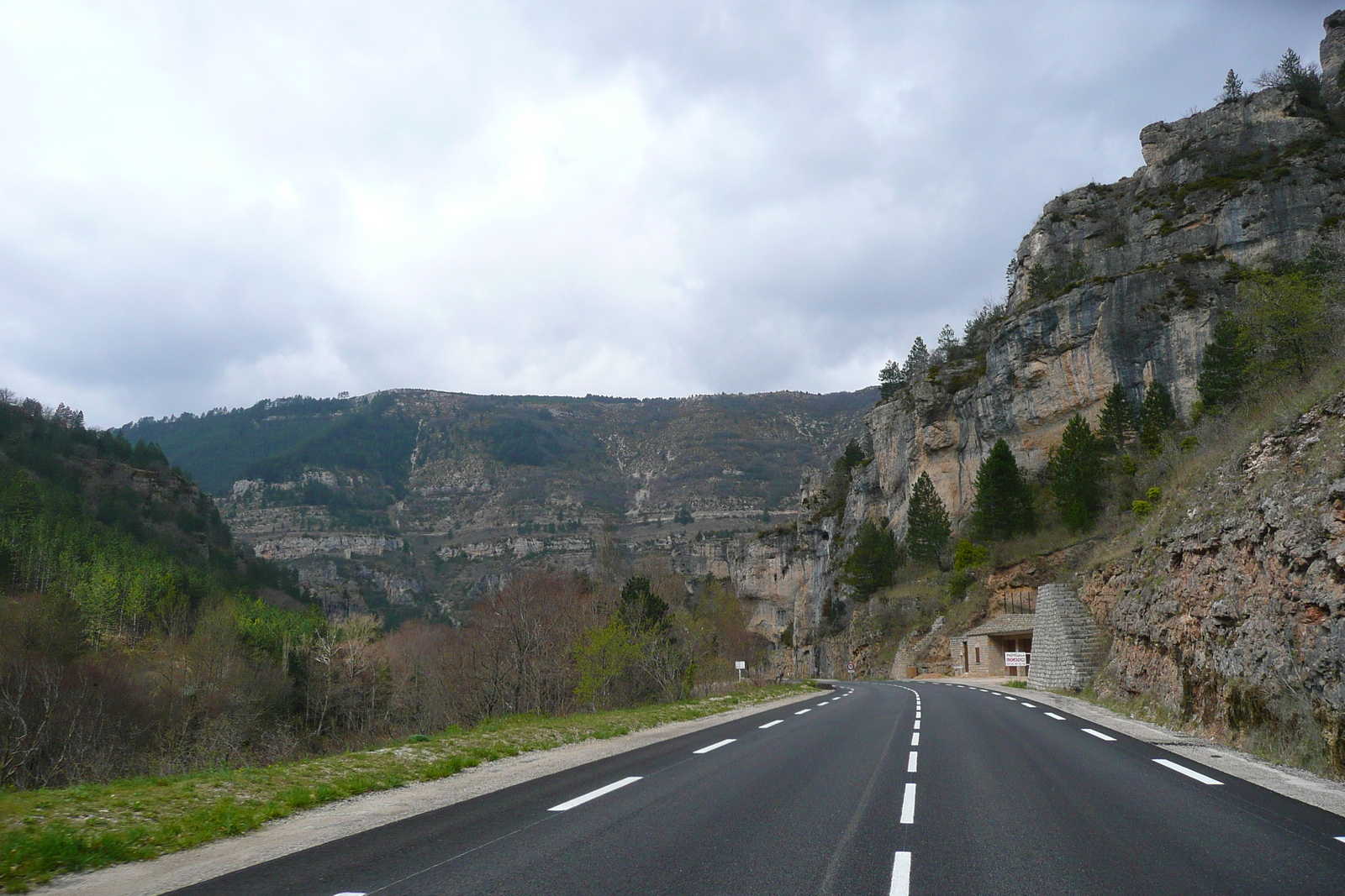รูปถ่าย ฝรั่งเศส(France) แม่น้ำตาร์น(Tarn river) 2008-04 16