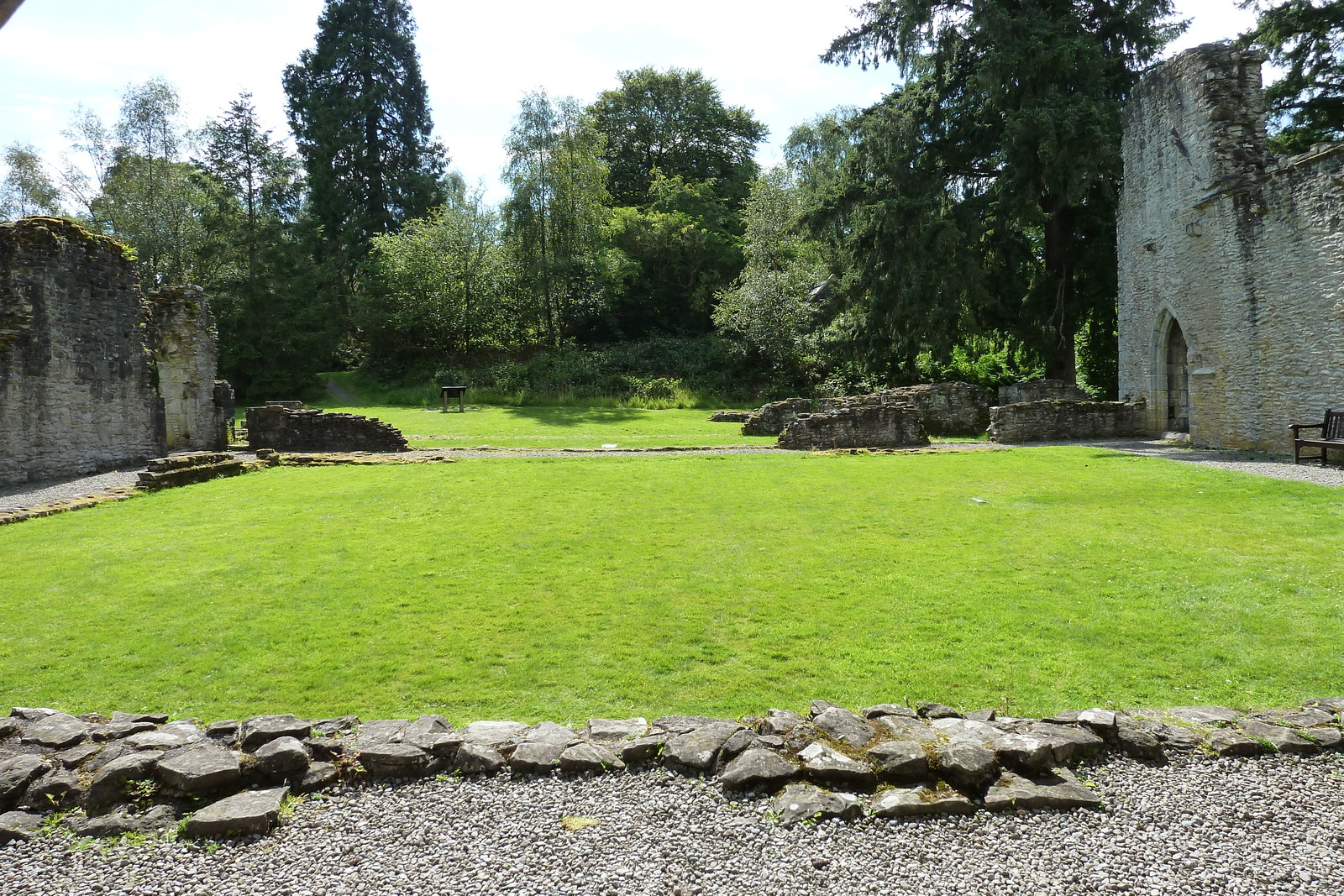 รูปถ่าย อังกฤษ(United Kingdom) สกอตแลนด์(Scotland) อารามอินช์มาโฮม(Inchmahome Priory) 2011-07 42