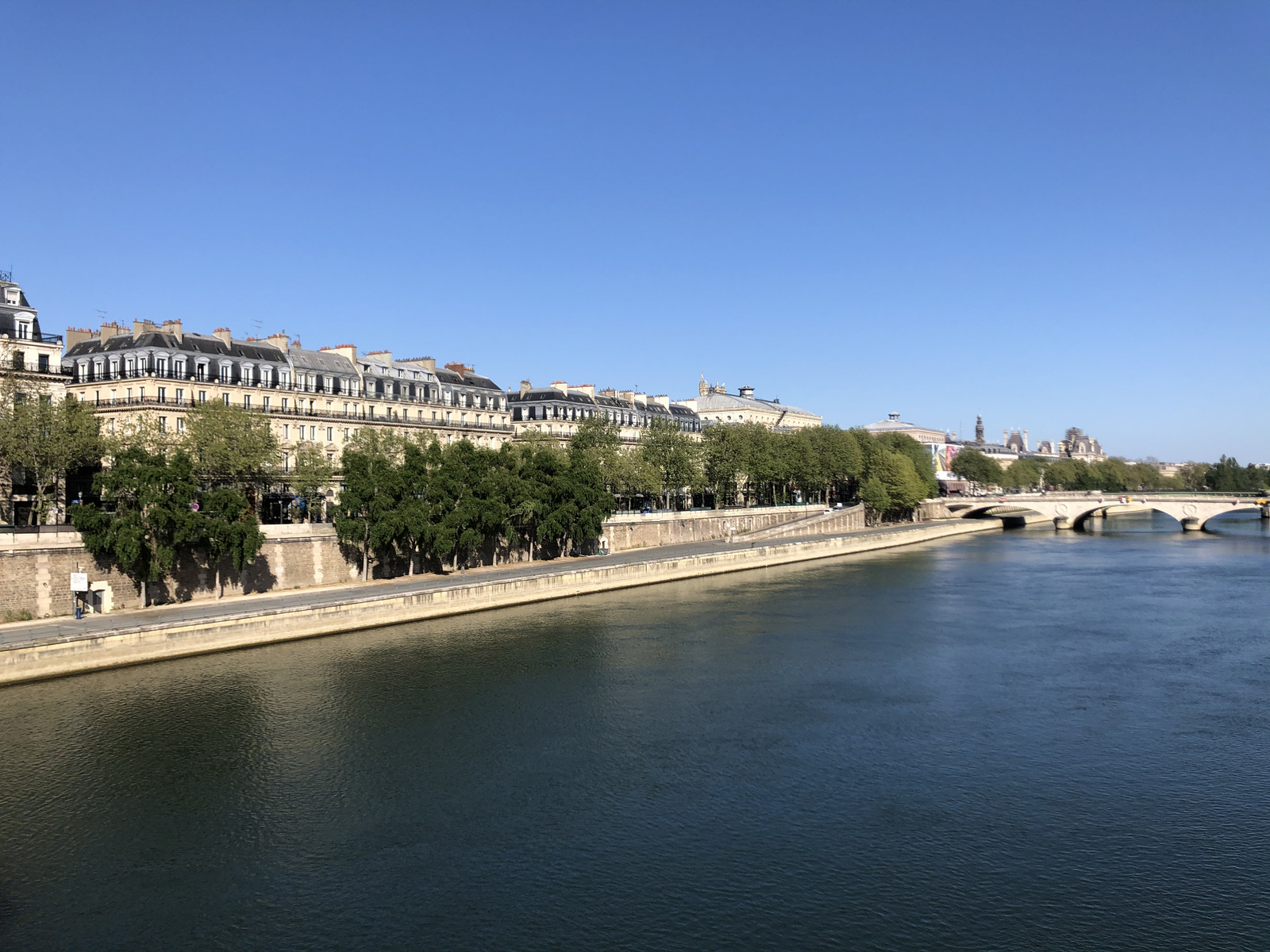 รูปถ่าย ฝรั่งเศส(France) ปารีสช่วงล็อกดาวน์(Paris lockdown) 2020-04 321