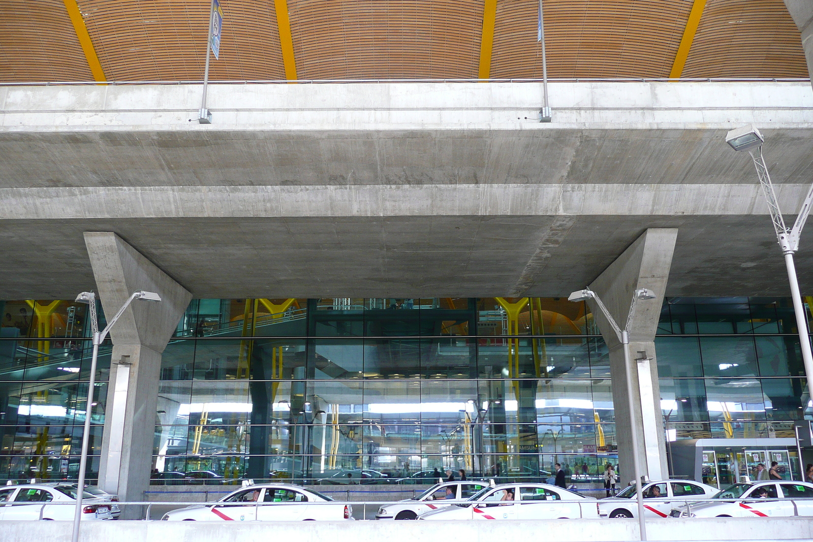 รูปถ่าย สเปน(Spain) มาดริค(Madrid) ท่าอากาศยานบาราคัส(Barajas Airport) 2007-09 37