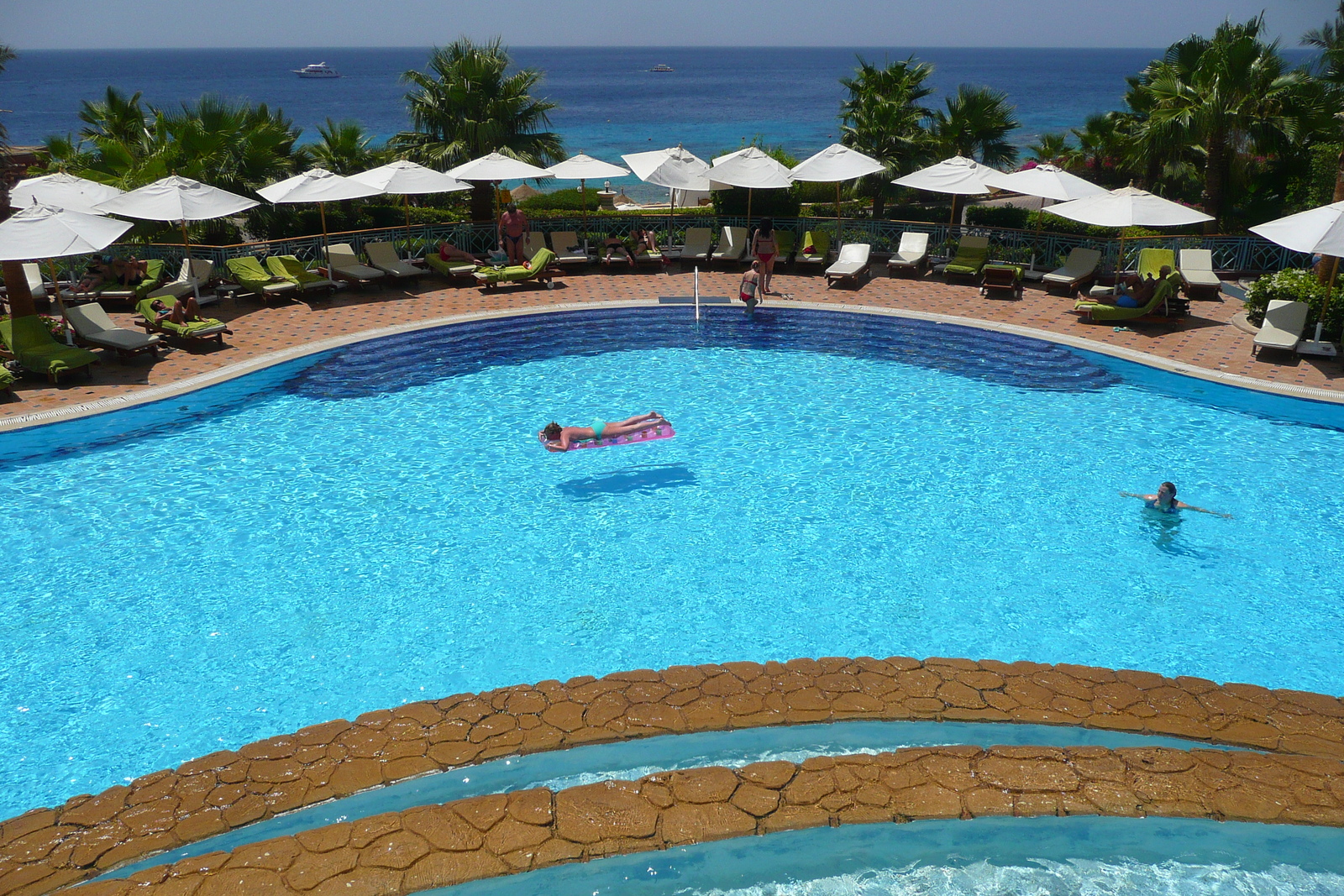 รูปถ่าย อียิปต์(Egypt) ชาร์มเอลชีค(Sharm el Sheikh) โรงแรมไฮแอต(Hyatt Hotel) สระว่ายน้ำไฮแอต ชาร์มเอลชีค(Hyatt Sharm el Sheikh Pool) 2008-06 9