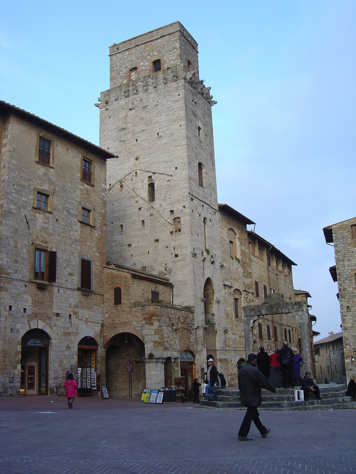รูปถ่าย อิตาลี(Italy) ซานจีมิญญาโน(San Gimignano) 2004-03 19