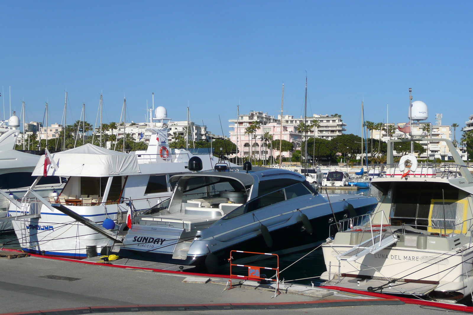 รูปถ่าย ฝรั่งเศส(France) คานส์(Cannes) ท่าเรือปีแยร์ก็องโต(Port Pierre Canto) 2008-05 23