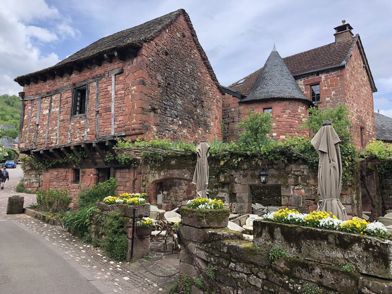 รูปถ่าย ฝรั่งเศส(France) กอลงฌ์-ลา-รูฌ(Collonges la Rouge) 2018-04 25