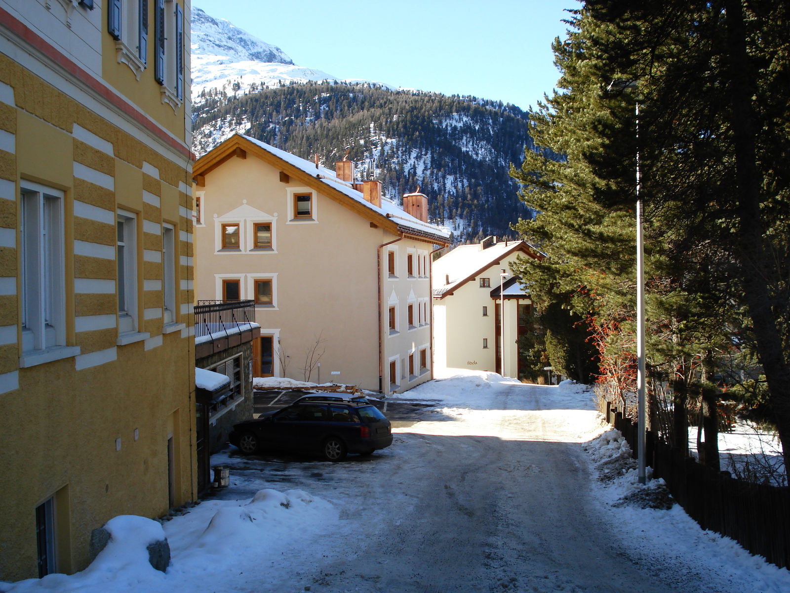 รูปถ่าย สวิสเซอร์แลนด์(Switzerland) ปองเทรซีน่า(Pontresina) 2007-01 118