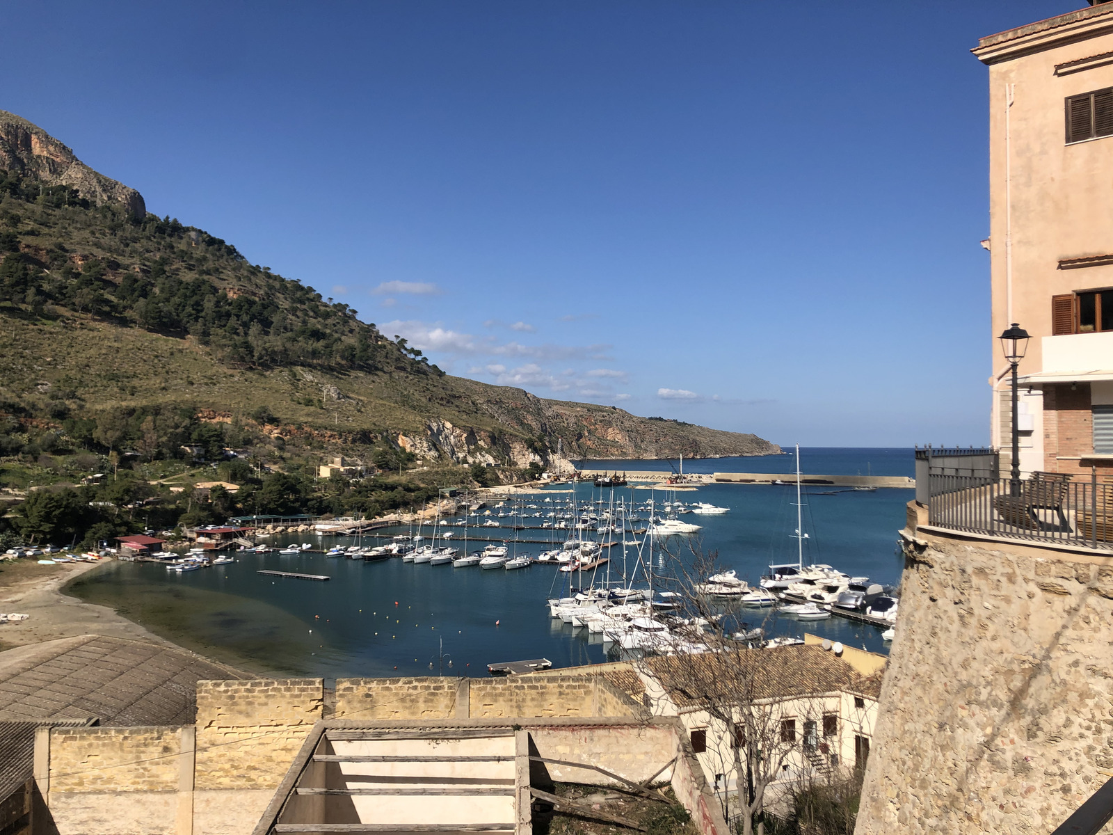 รูปถ่าย อิตาลี(Italy) ซิซิลี(Sicily) กัสเตลลัมมาเรเดลโกลโฟ(Castellammare del Golfo) 2020-02 17