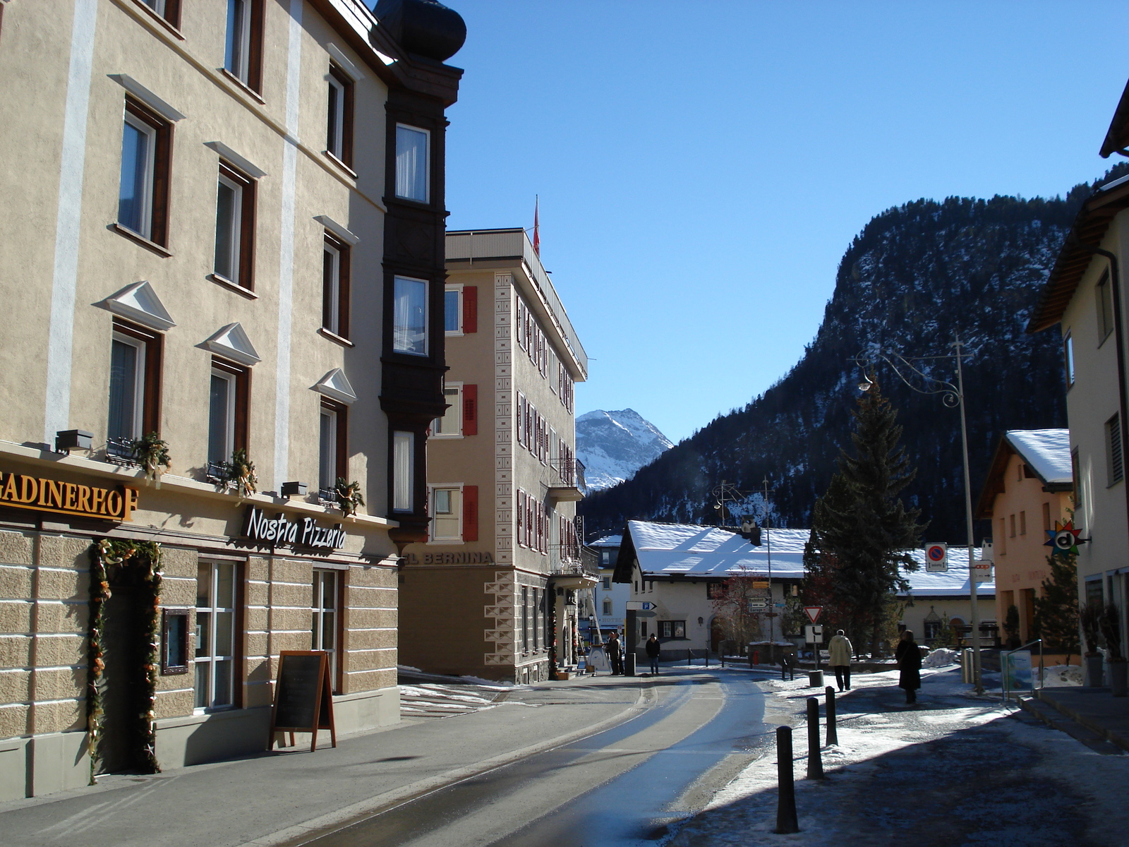 รูปถ่าย สวิสเซอร์แลนด์(Switzerland) ปองเทรซีน่า(Pontresina) 2007-01 24