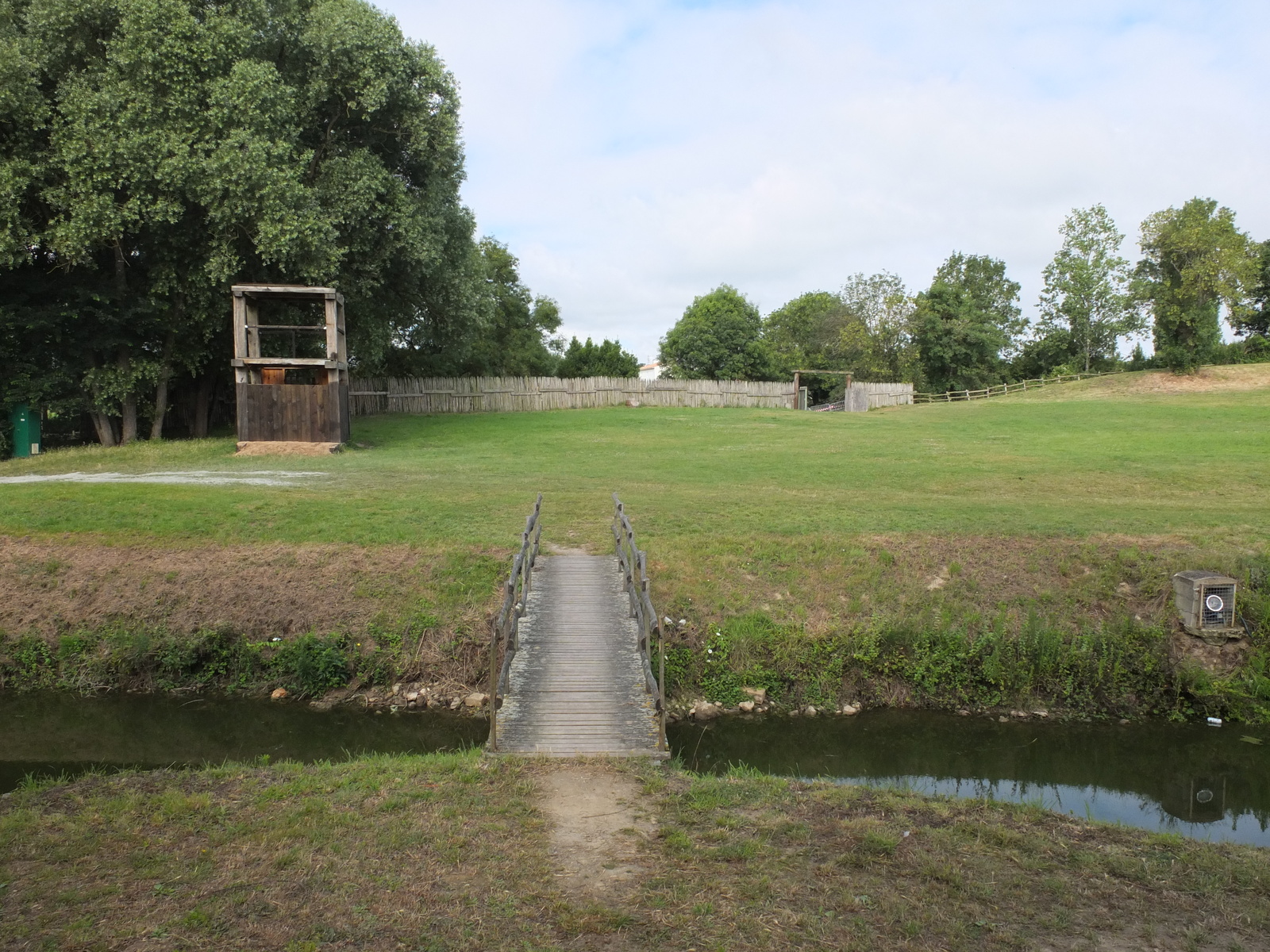 รูปถ่าย ฝรั่งเศส(France) กอมเมอกีเย(Commequiers) 2012-07 2
