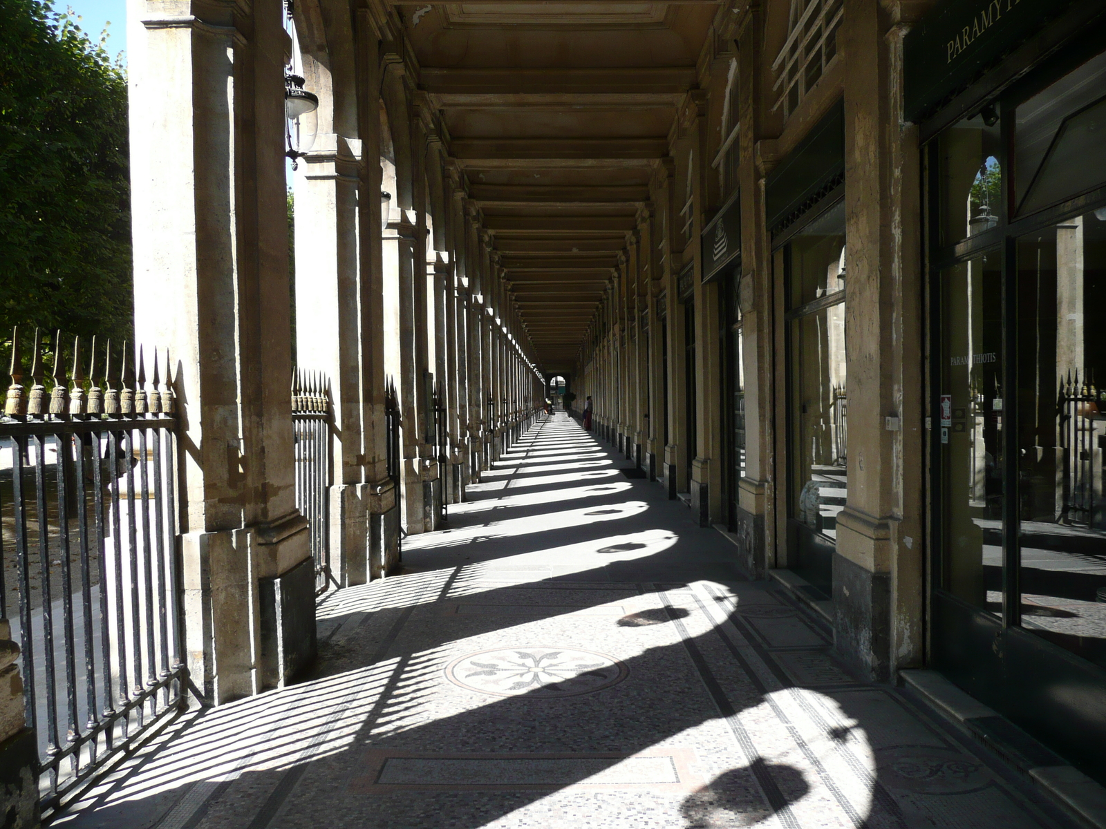 รูปถ่าย ฝรั่งเศส(France) ปารีส(Paris) พระราชวังปาแลรัวยาล(Palais Royal) 2007-08 145