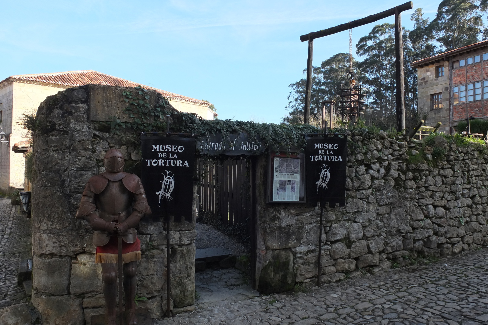 รูปถ่าย สเปน(Spain) ซันตีญานาเดลมาร์(Santillana del Mar) 2013-01 83