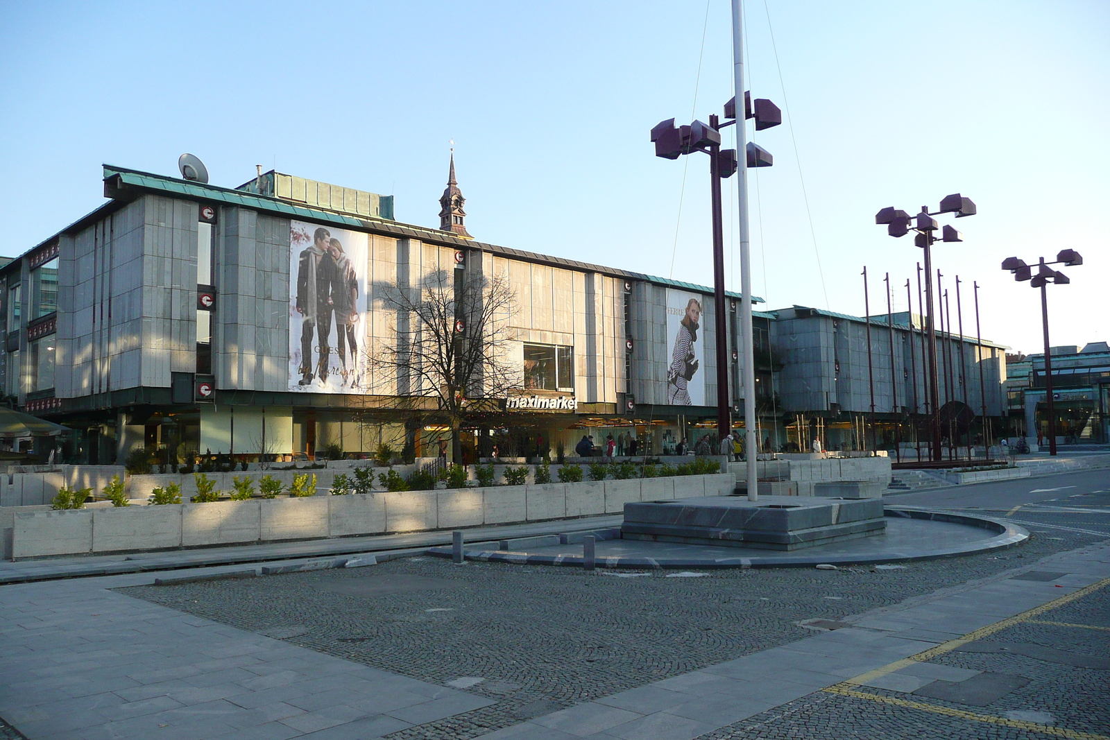 รูปถ่าย สโลวีเนีย(Slovenia) ลีอูบลีอานา(Ljubljana) เมืองเก่า(Historic Centre) 2008-01 23