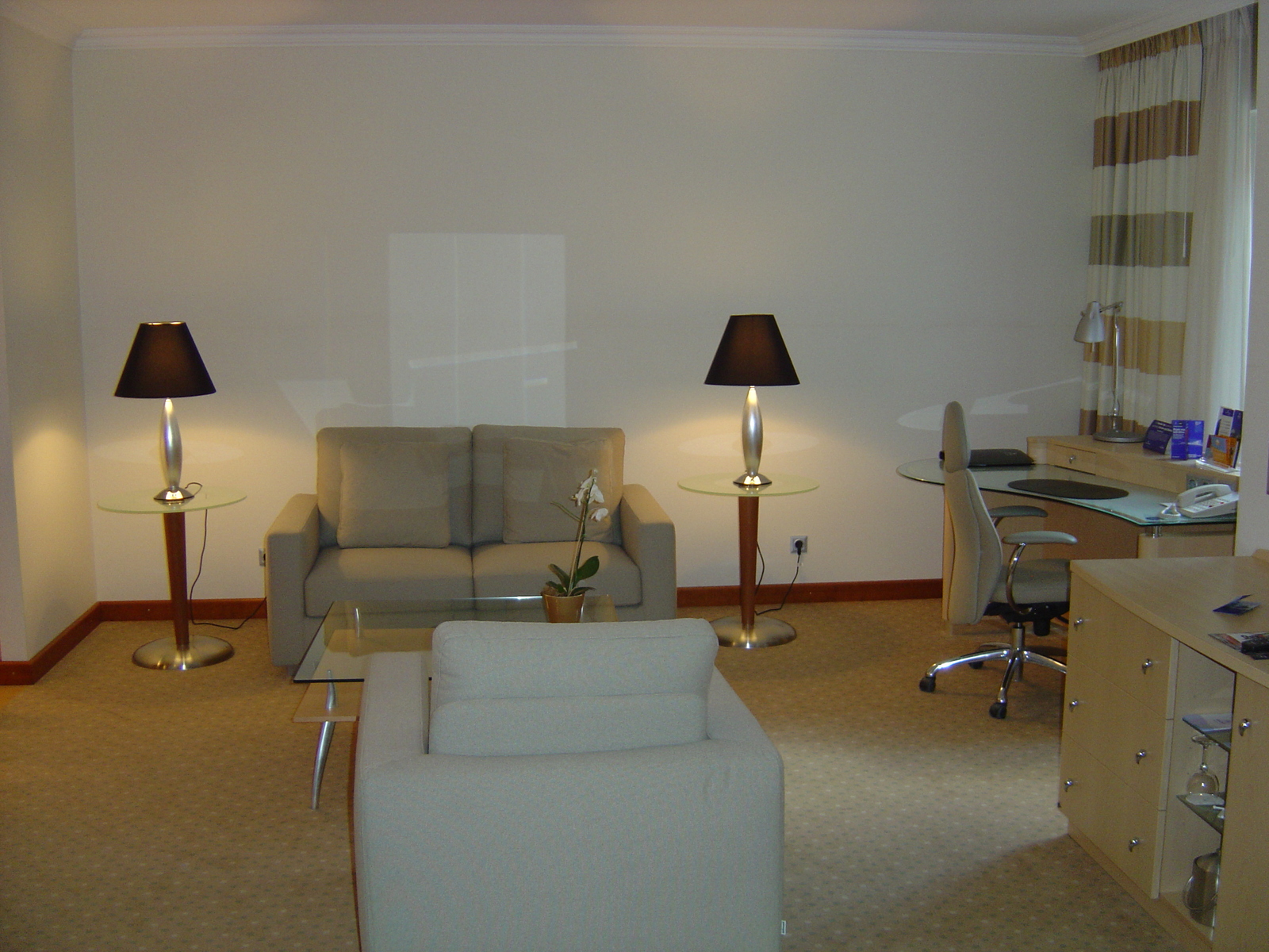 รูปถ่าย เยอรมนี(Germany) มิวนิค(Munich) โรงแรมฮิลตันซิตี้(Hilton city Hotel) 2005-02 7