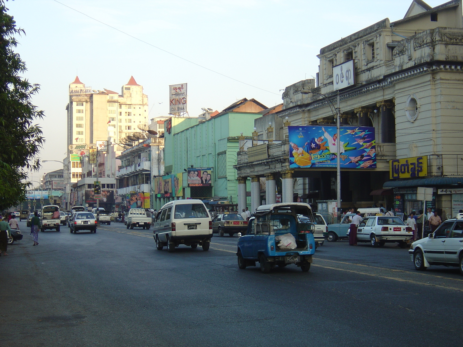 รูปถ่าย พม่า(Myanmar) ย่างกุ้ง(Yangon) 2005-01 42