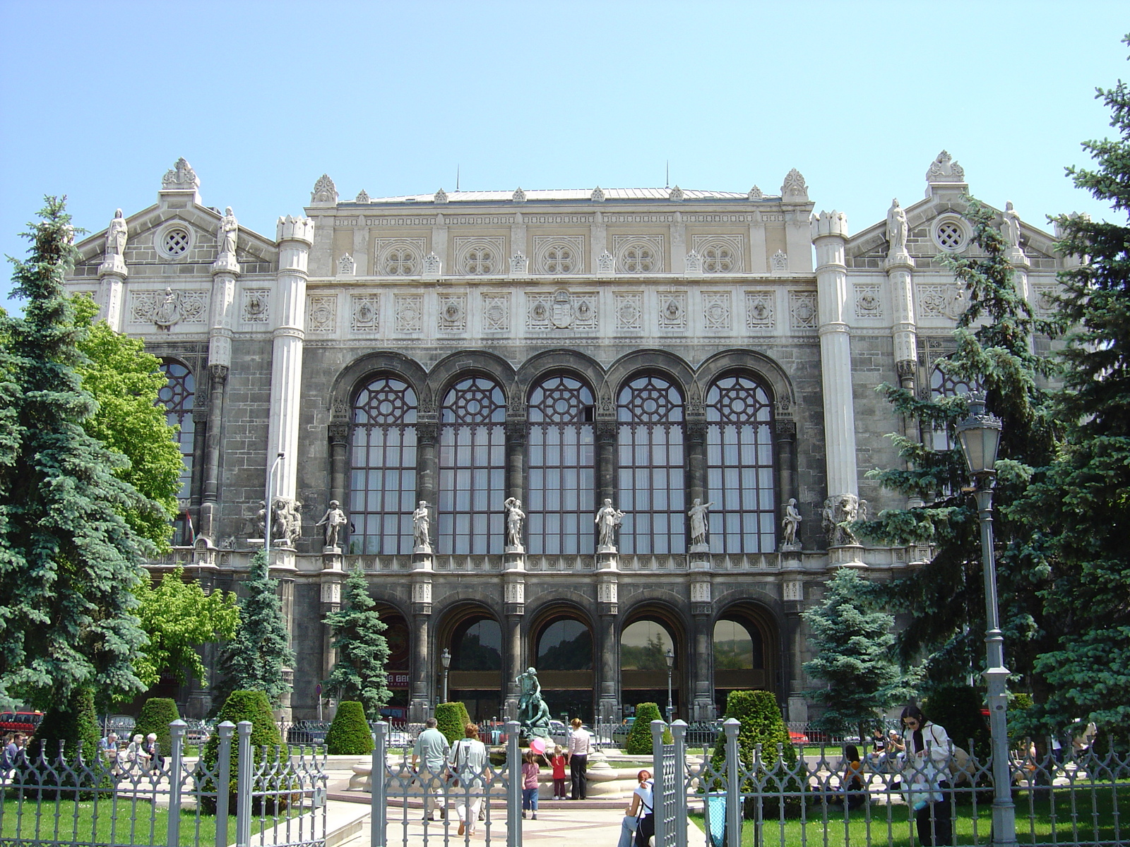 รูปถ่าย ฮังการี(Hungary) บูดาเปสต์(Budapest) 2004-05 282