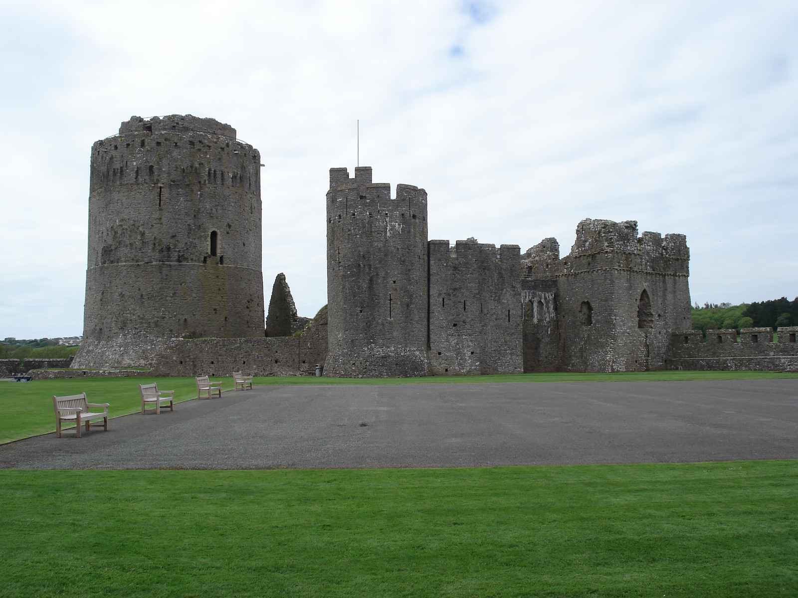 รูปถ่าย อังกฤษ(United Kingdom) เปมโบรคเชอร์(Pembrokeshire) เปมโบรค(Pembroke) ปราสาท(Castle) 2006-05 12