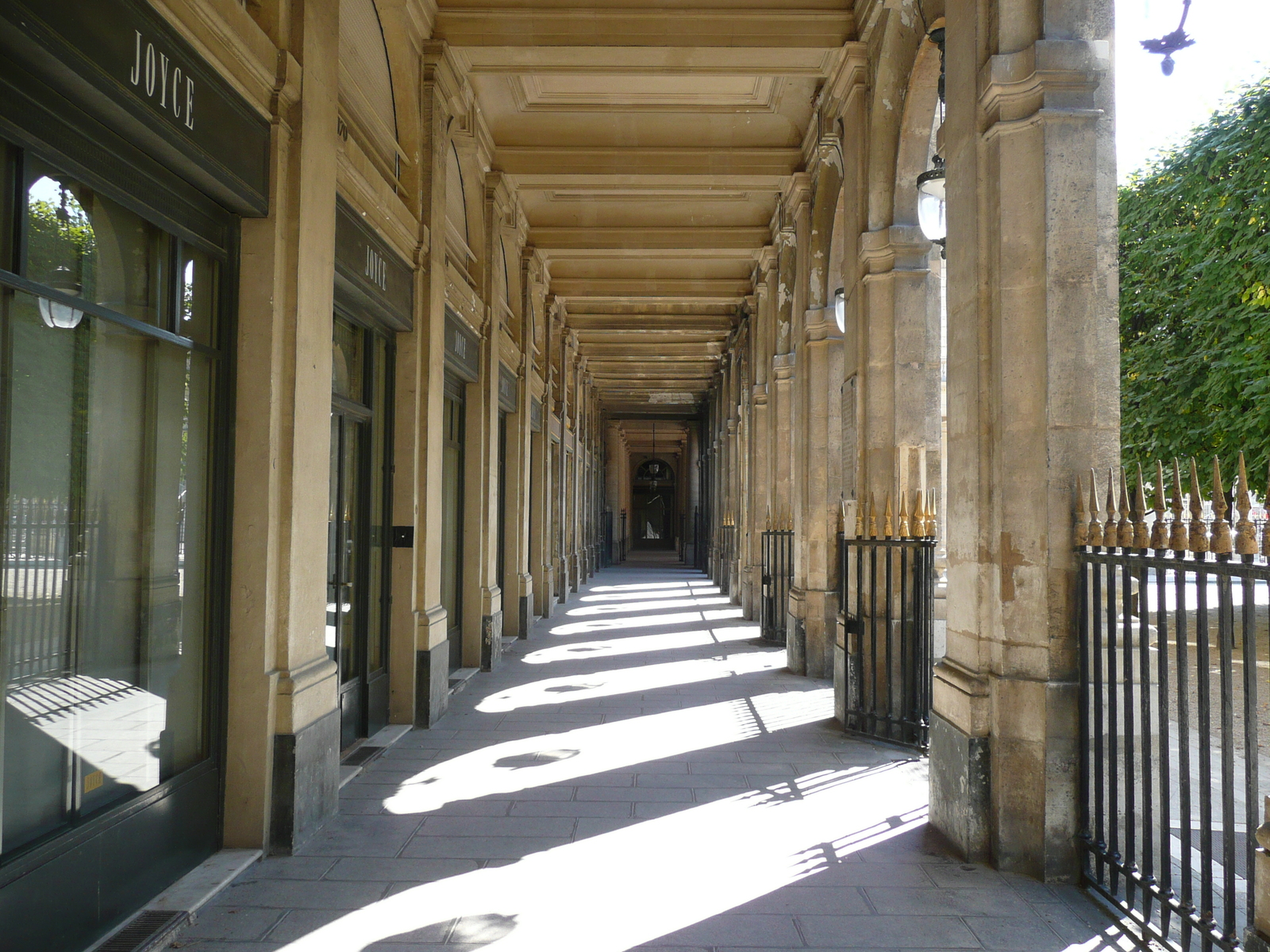 รูปถ่าย ฝรั่งเศส(France) ปารีส(Paris) พระราชวังปาแลรัวยาล(Palais Royal) 2007-08 136
