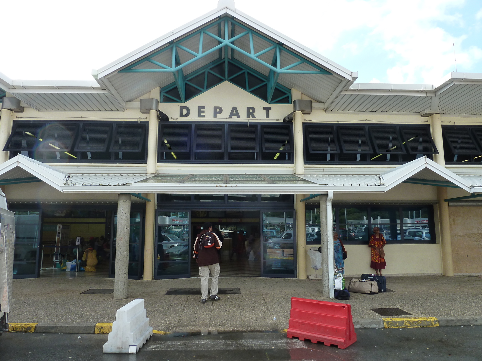 รูปถ่าย นิวแคลิโดเนีย(New Caledonia) สนามบินมาเจนตา(Magenta Airport) 2010-05 1