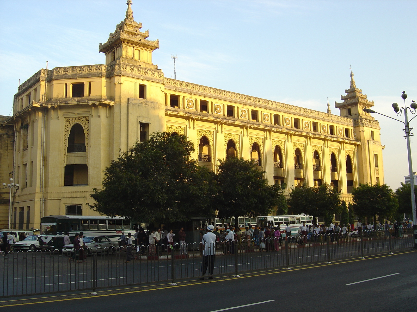 รูปถ่าย พม่า(Myanmar) ย่างกุ้ง(Yangon) 2005-01 221