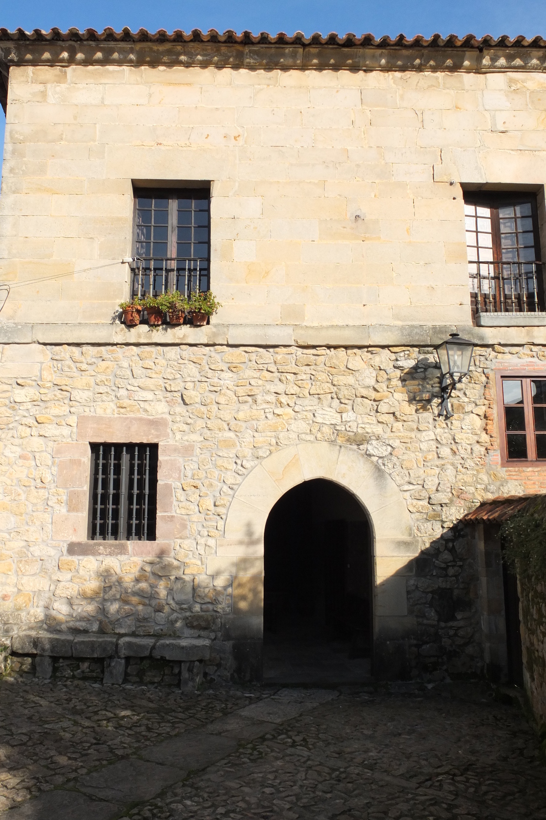 รูปถ่าย สเปน(Spain) ซันตีญานาเดลมาร์(Santillana del Mar) 2013-01 70