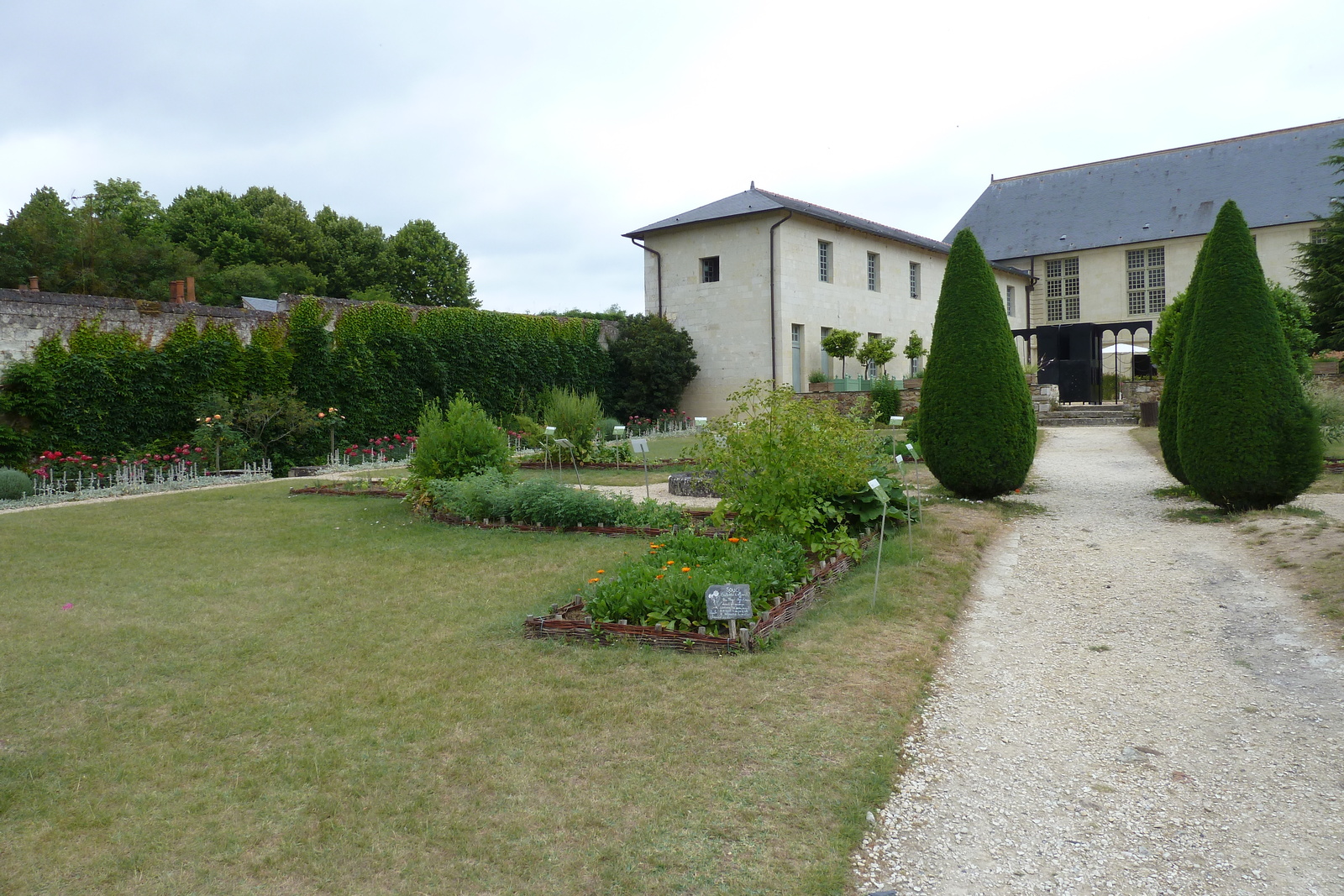 รูปถ่าย ฝรั่งเศส(France) ฟงเตอโวร์(Fontevraud) 2011-05 131