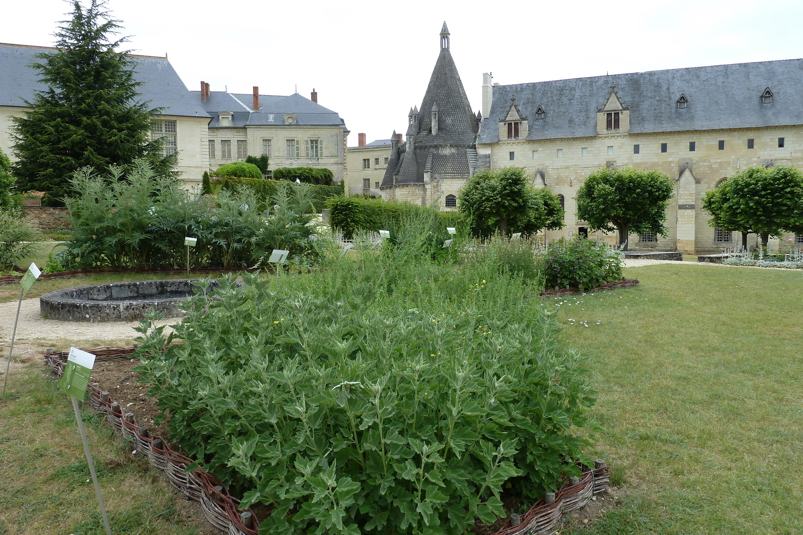 รูปถ่าย ฝรั่งเศส(France) ฟงเตอโวร์(Fontevraud) 2011-05 138