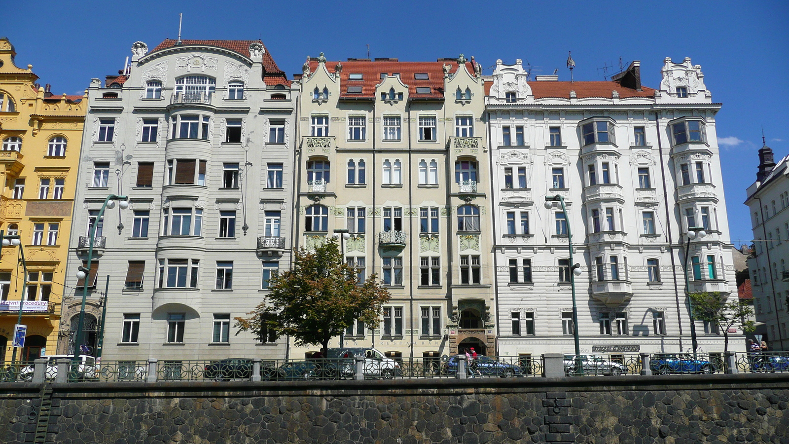 รูปถ่าย สาธารณรัฐเช็ก(Czech Republic) ปราก(Prague) สวนโซฟีน(Zofin Garden) 2007-07 24
