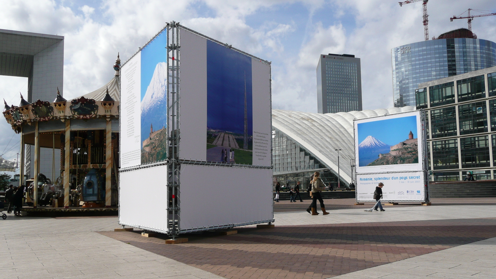 รูปถ่าย ฝรั่งเศส(France) ปารีส(Paris) ลาเดฟ็องส์(La Defense) 2007-05 137