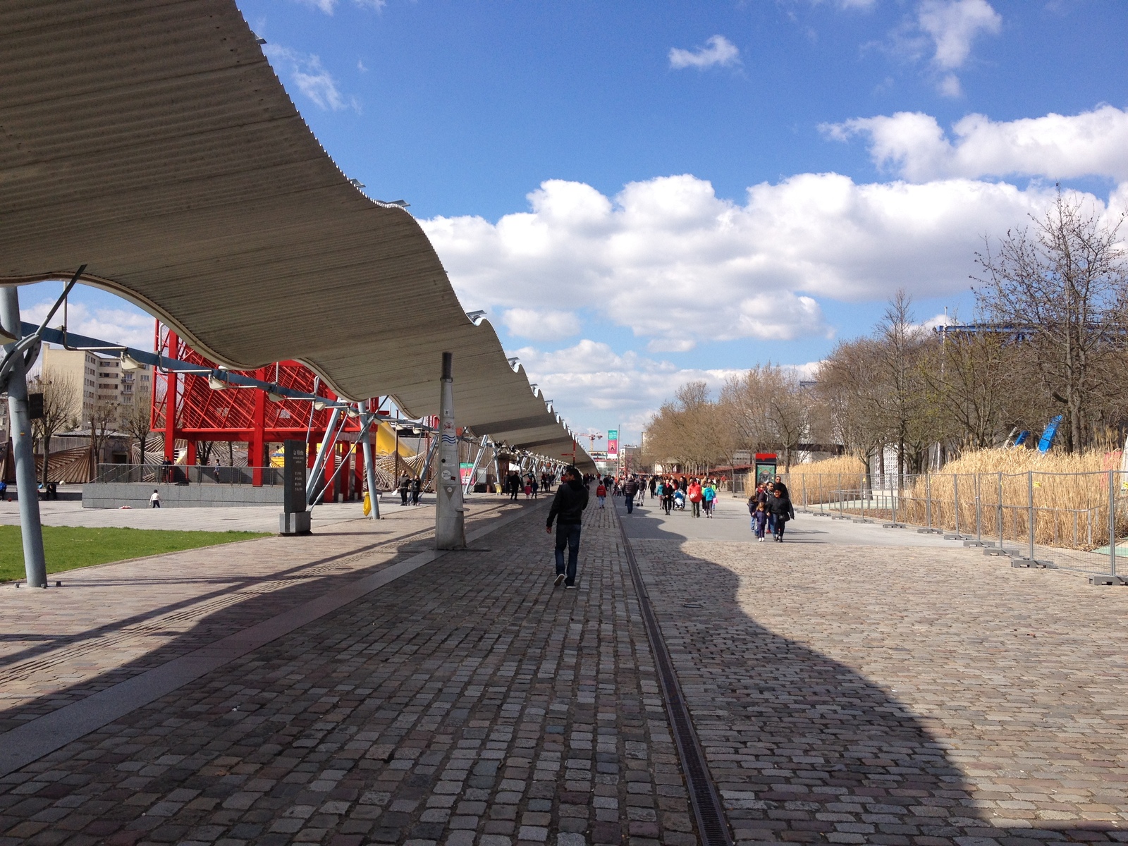 รูปถ่าย ฝรั่งเศส(France) ปารีส(Paris) สวนลาวีแล็ต(La Villette Park) 2015-04 55