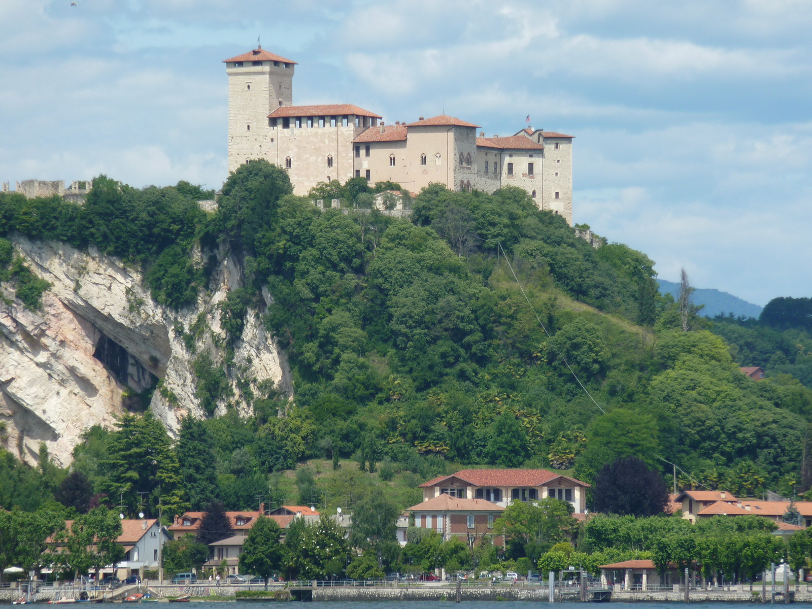 รูปถ่าย อิตาลี(Italy) อาโรนา(Arona) 2009-06 20