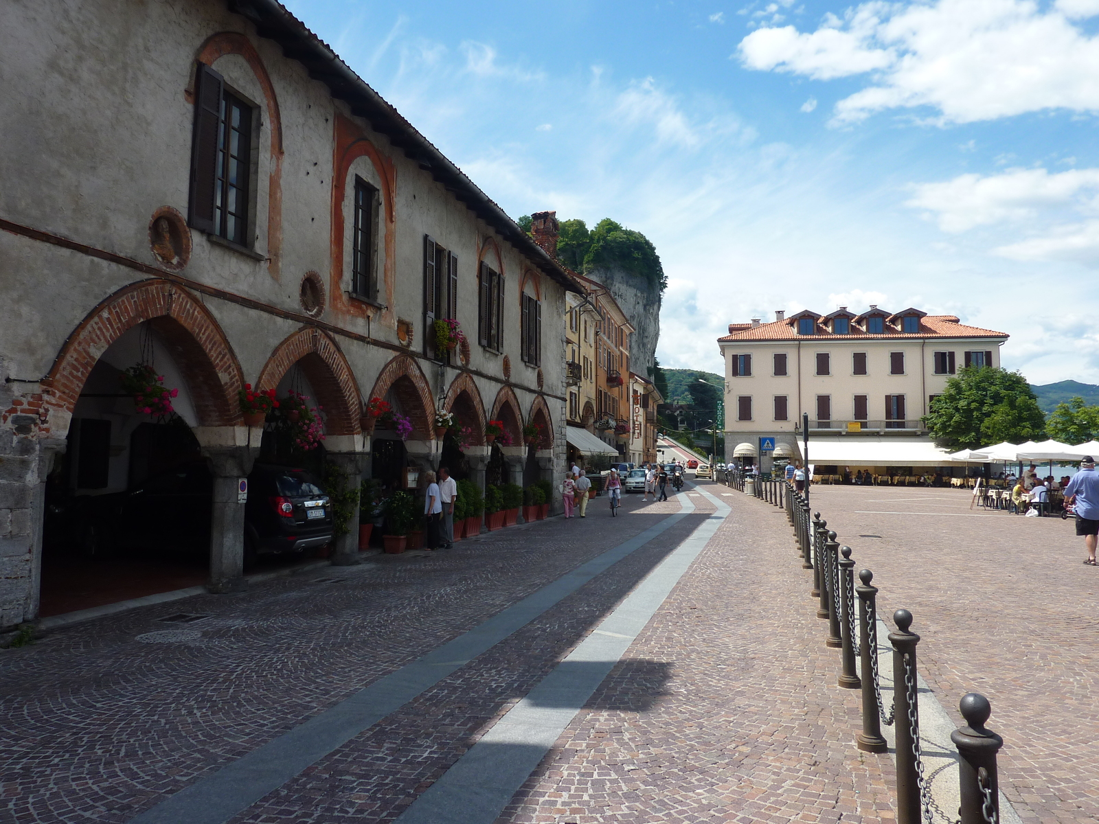 รูปถ่าย อิตาลี(Italy) อาโรนา(Arona) 2009-06 9