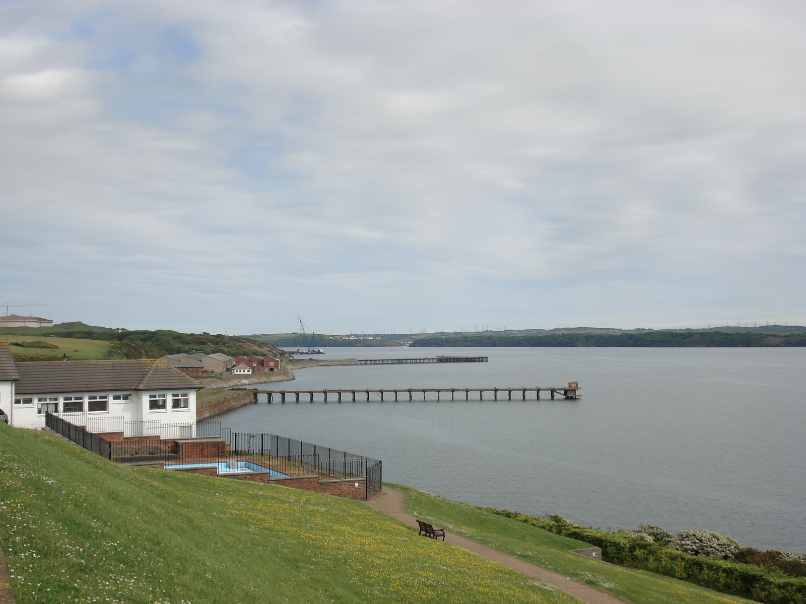 รูปถ่าย อังกฤษ(United Kingdom) เปมโบรคเชอร์(Pembrokeshire) มิลฟอร์ดเฮเวน(Milford Haven) 2006-05 3