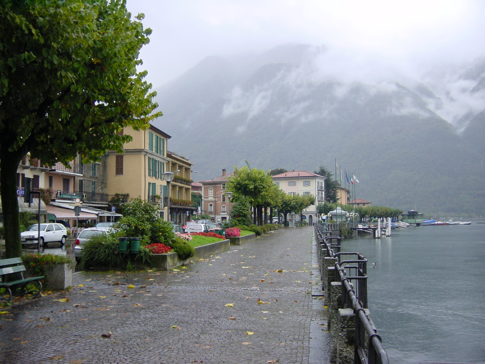 รูปถ่าย สวิสเซอร์แลนด์(Switzerland) ลูกาโน(Lugano) 2001-10 22
