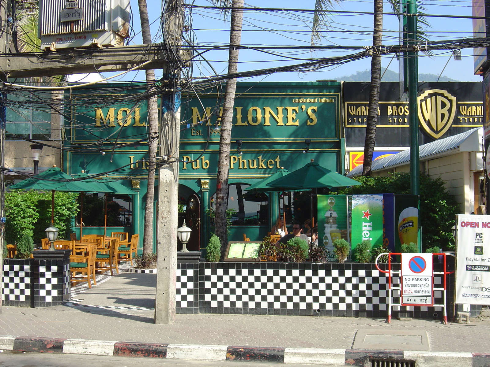 รูปถ่าย ไทย(Thailand) ภูเก็ต(Phuket) ป่าตอง(Patong) ถนนเลียบชายหาด(Beach Road) 2005-12 3