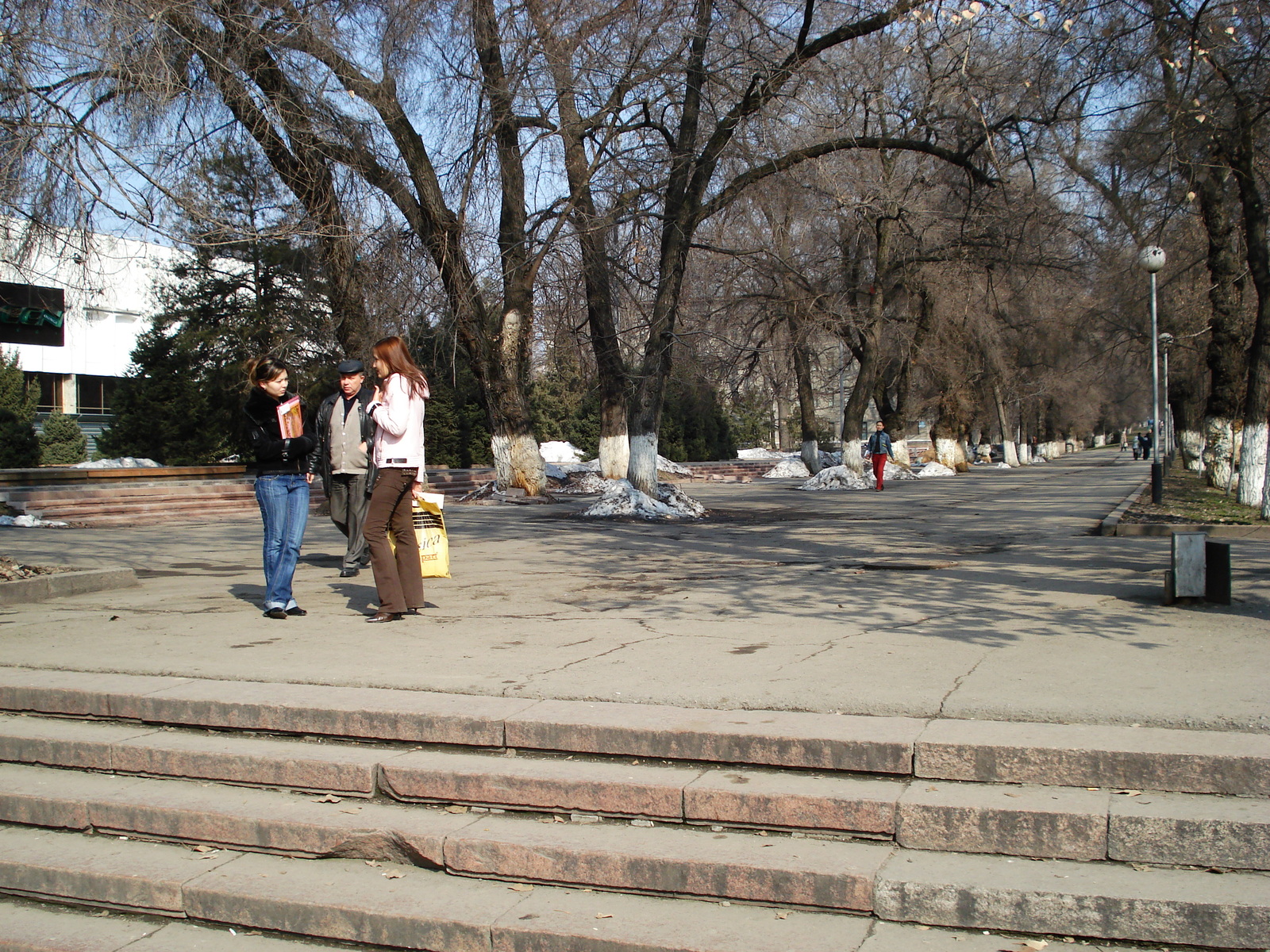รูปถ่าย คาซัคสถาน(Kazakhstan) อัลมาตี(Almaty) 2007-03 12