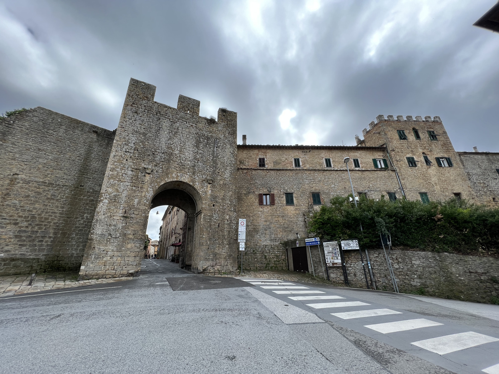 รูปถ่าย อิตาลี(Italy) วอลแตร์รา(Volterra) 2021-09 191
