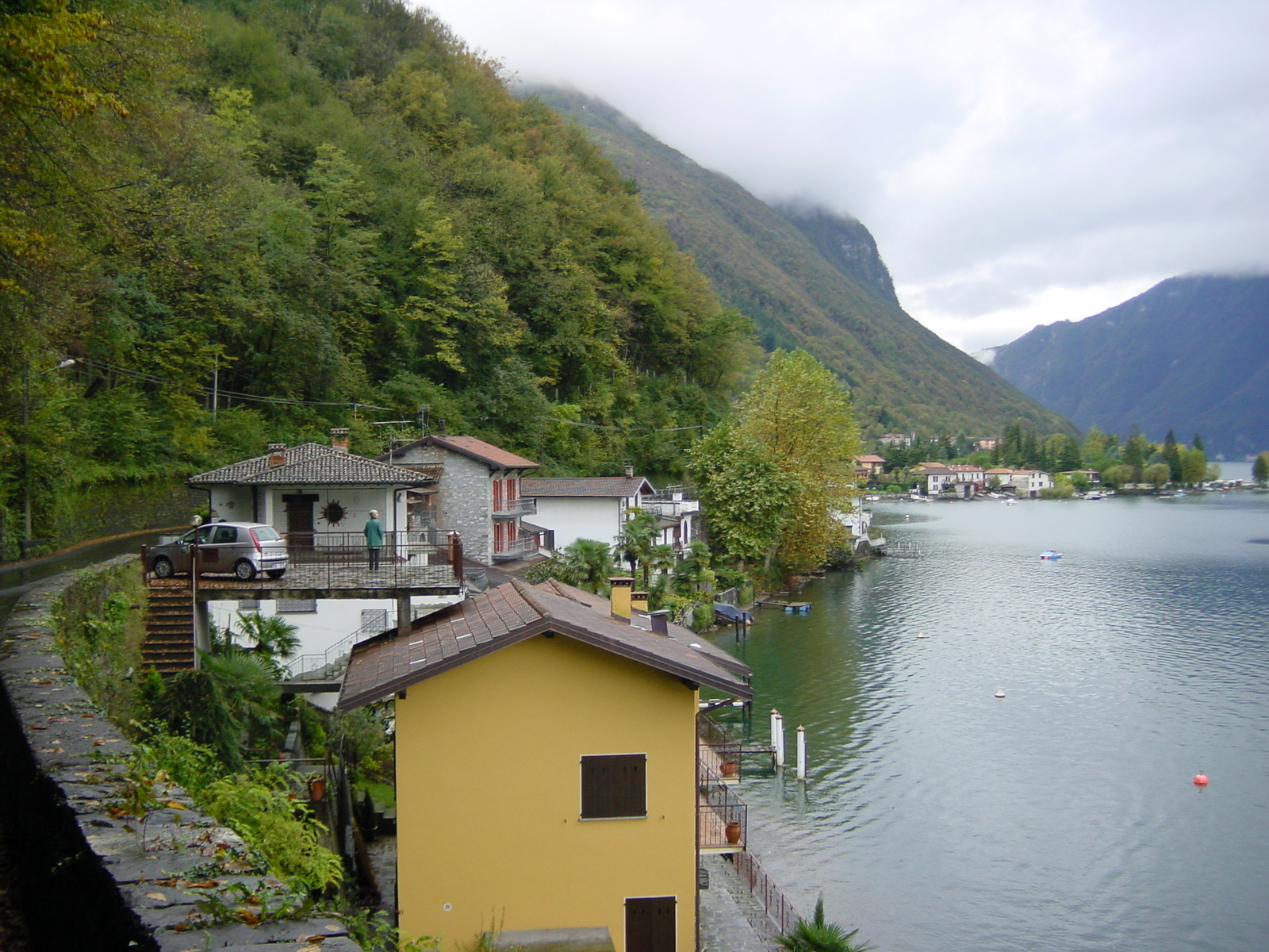 รูปถ่าย สวิสเซอร์แลนด์(Switzerland) ลูกาโน(Lugano) 2001-10 10