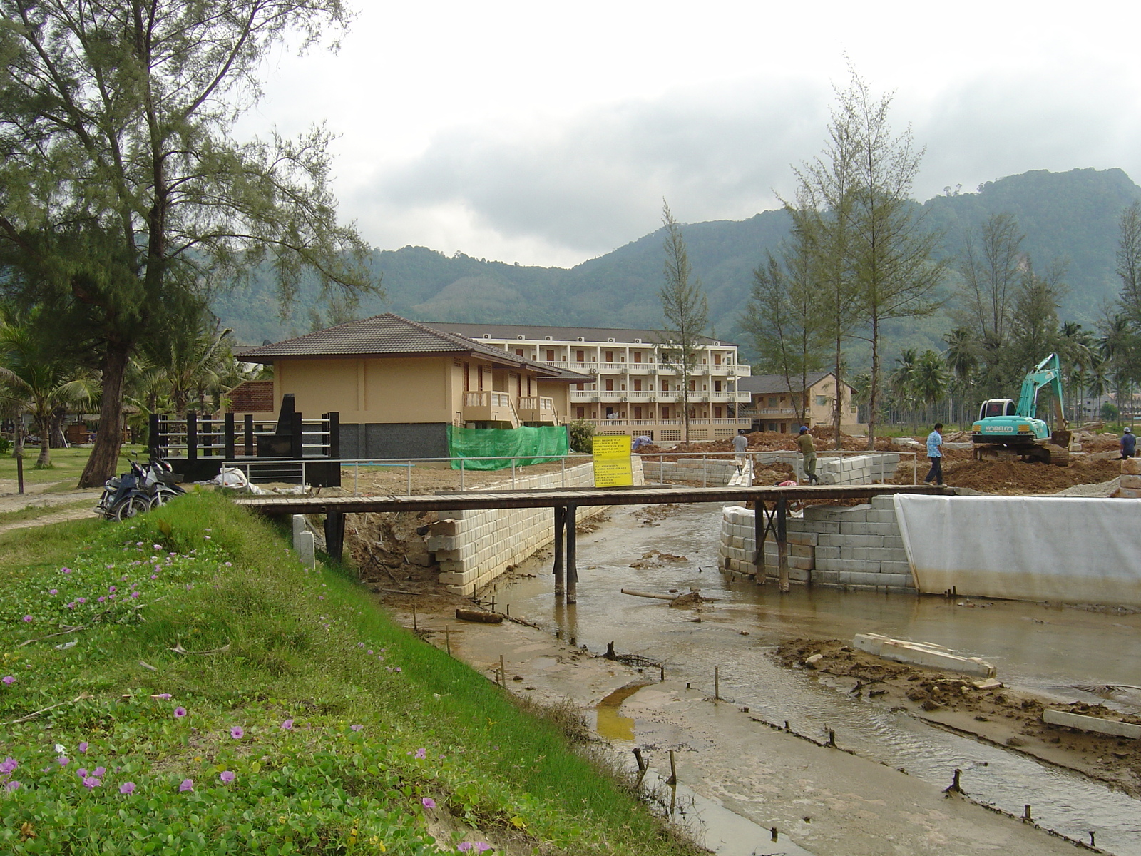 รูปถ่าย ไทย(Thailand) ภูเก็ต(Phuket) หาดกมลา(Kamala Beach) 2005-12 85