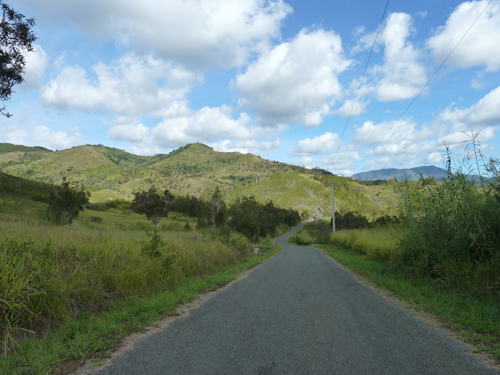 รูปถ่าย นิวแคลิโดเนีย(New Caledonia) ถนนจากตงตูตาไปทีโอ(Tontouta to Thio road) 2010-05 4