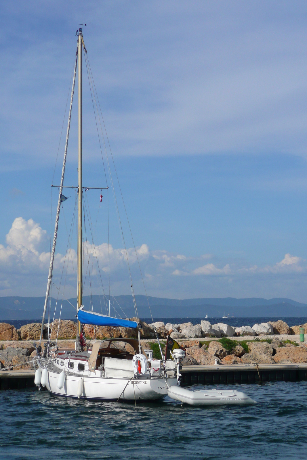 รูปถ่าย ฝรั่งเศส(France) เกาะปอร์เกอรอล(Porquerolles Island) ท่าเรือปอร์เกอรอล(Porquerolles harbour) 2008-05 18