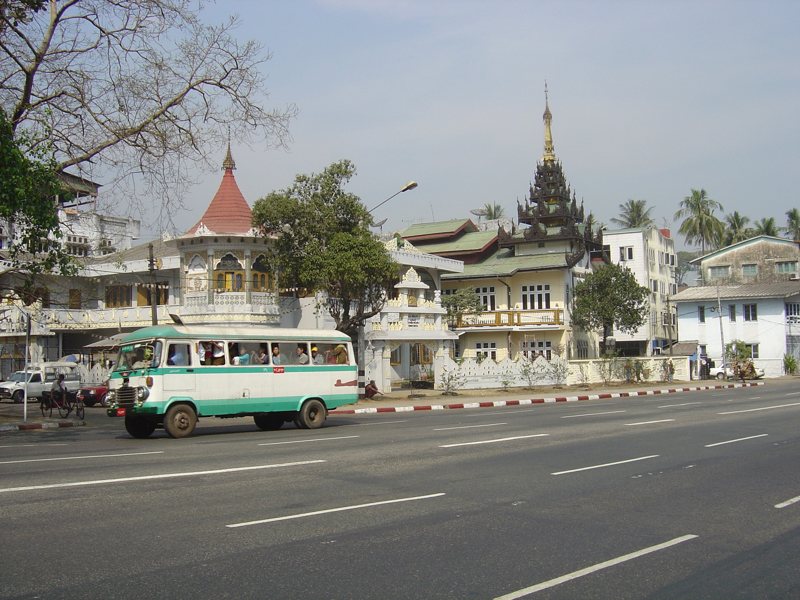 รูปถ่าย พม่า(Myanmar) ย่างกุ้ง(Yangon) 2005-01 99