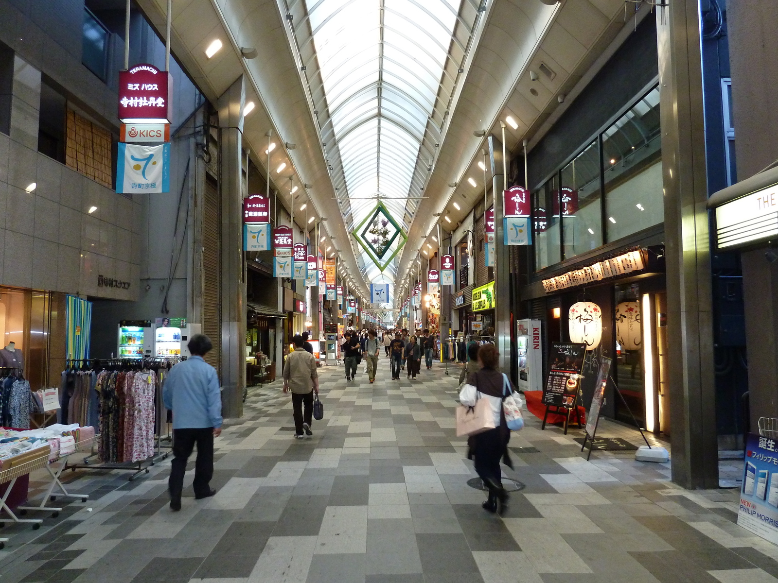 รูปถ่าย ญี่ปุ่น(Japan) เกียวโต(Kyoto) ถนนชิโจ(Shijo dori) 2010-06 39