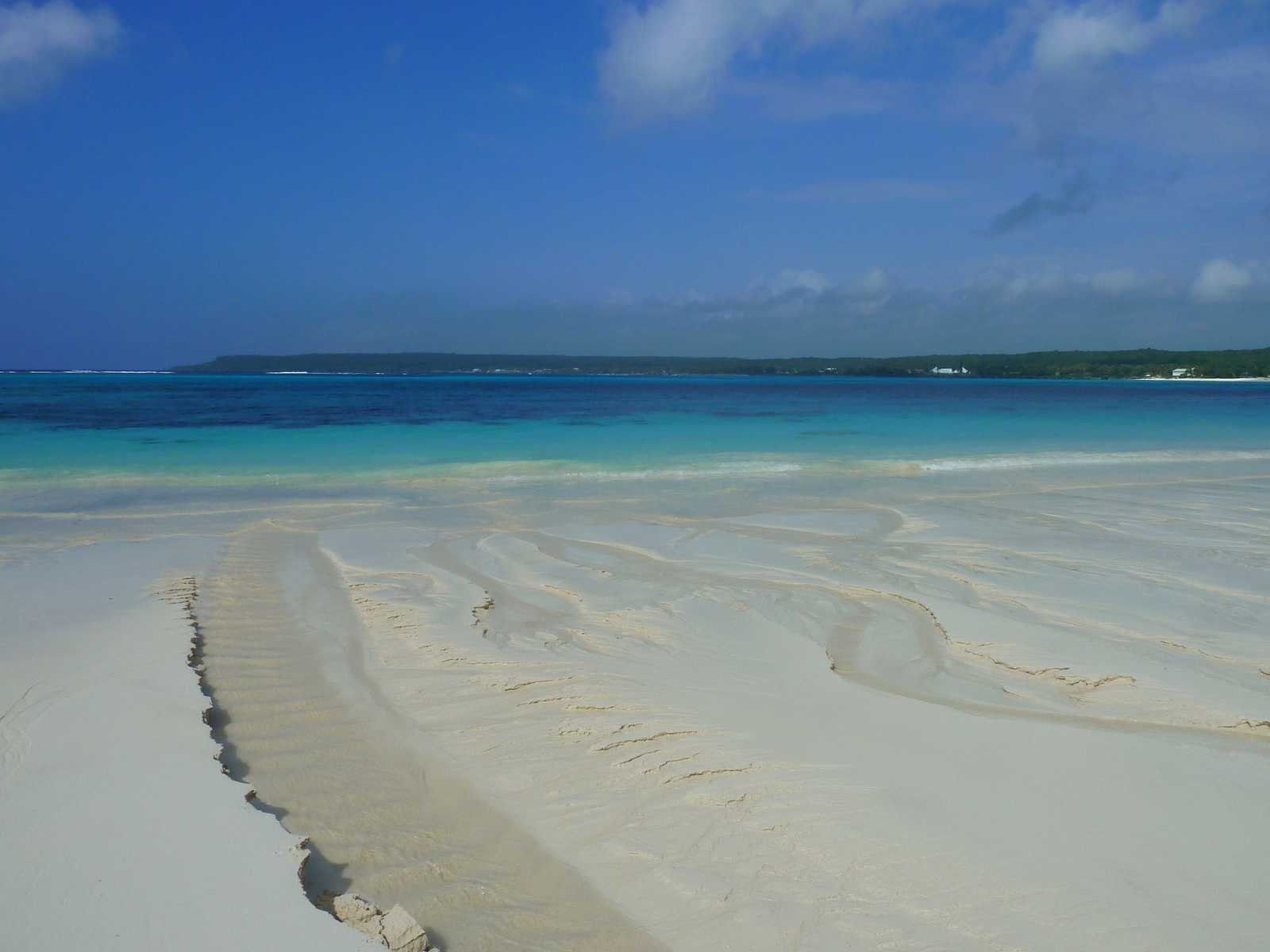 รูปถ่าย นิวแคลิโดเนีย(New Caledonia) เกาะลีฟู(Lifou) ลูเอซิลลา(Luecilla) 2010-05 53