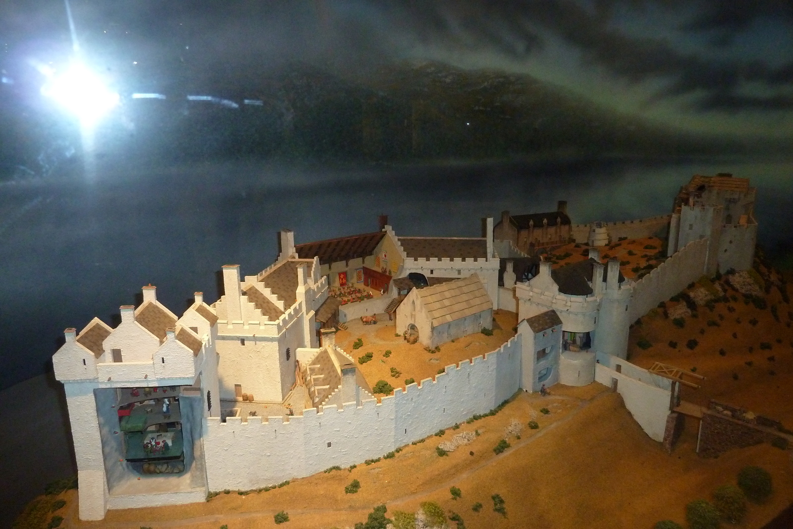 รูปถ่าย อังกฤษ(United Kingdom) สกอตแลนด์(Scotland) ปราสาทเออร์คูฮาร์ต (ทะเลสาบล็อกเนสส์)(Urquhart Castle (Loch Ness)) 2011-07 46