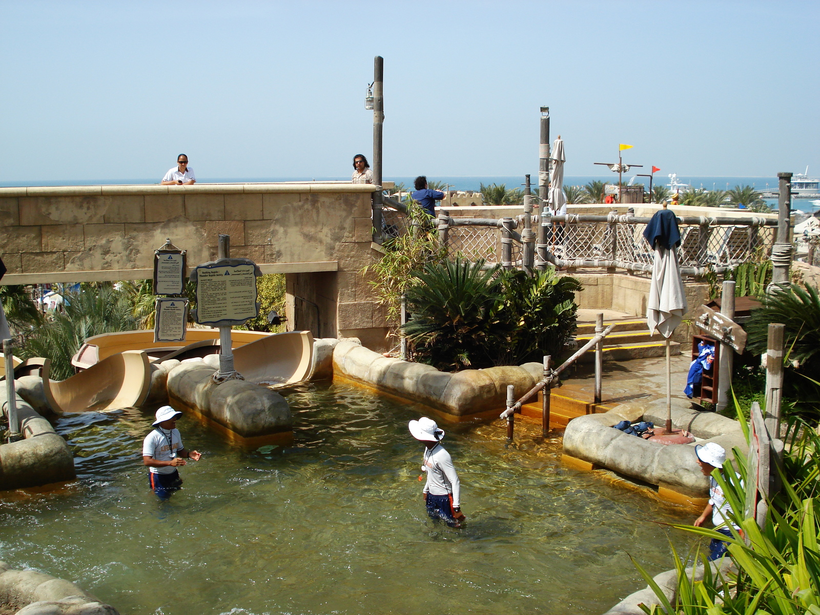 รูปถ่าย สหรัฐอาหรับเอมิเรตส์(United Arab Emirates) ดูไบ(Dubai) สวนน้ำไวลด์วาดี(Wild Wadi) 2007-03 99