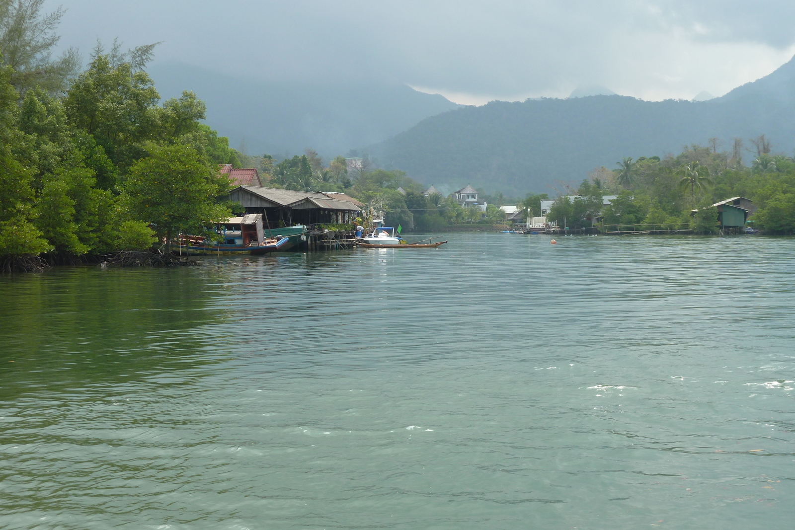 รูปถ่าย ไทย(Thailand) เกาะช้าง(Ko Chang) หาดคลองพร้าว(Klong Prao beach) 2011-02 43